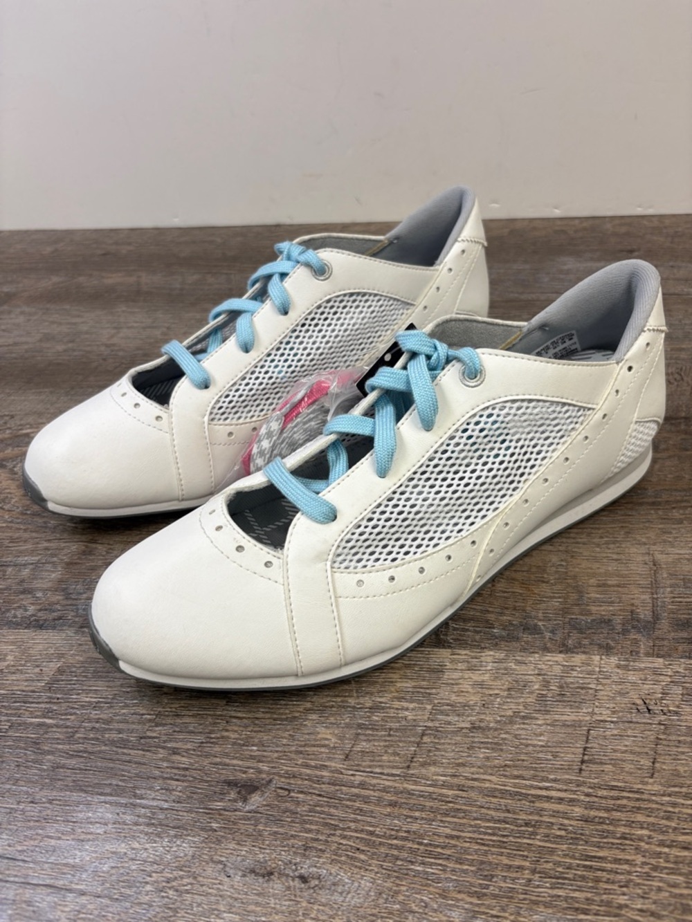 Adidas ClimaCool Golf Shoes Women’s 10.5 White Mesh Spikeless Driver 671673 NWT